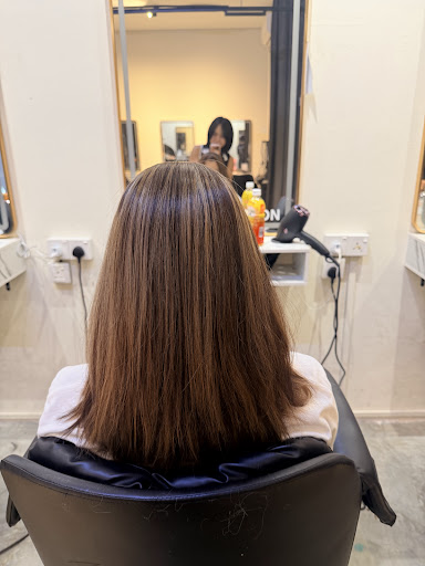 100 Hair Salon | Larkin JB