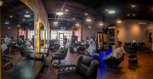 BLACK SHOP BARBER KLEBANG