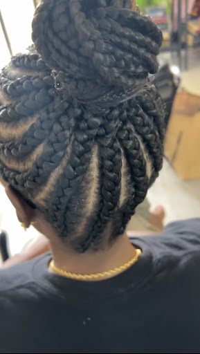 Cornrows, Hair braiding and dreadlocks