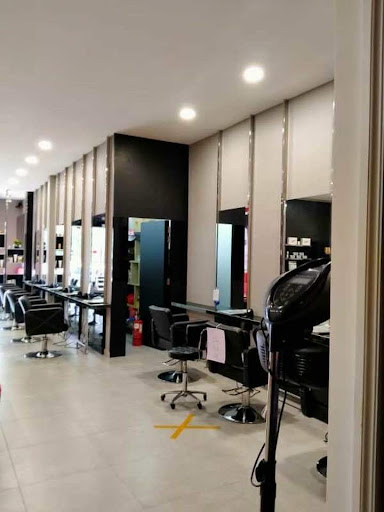 GLAM Z HAIR STATION