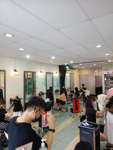 Jazz Hair Saloon 杰丝发屋