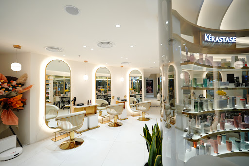 Looks Salon Kuala Lumpur