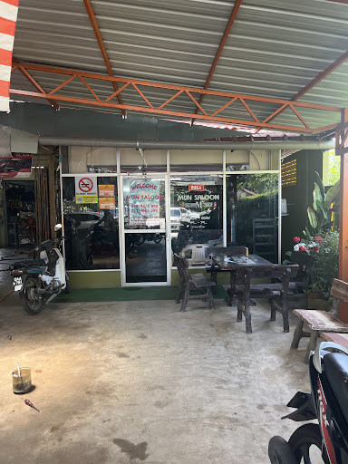 Moon salon haircare