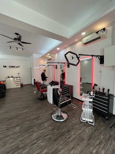 Mooncut hair studio