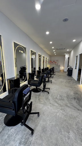 STORE HAIR & BEAUTY SALON