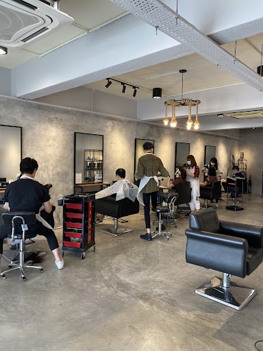 The Hare Salon SS2