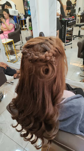 U HAIR & BEAUTY SALON MANJUNG
