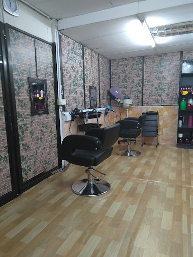 UMIE AQILAH SALON(Salon Muslimah Kemaman)