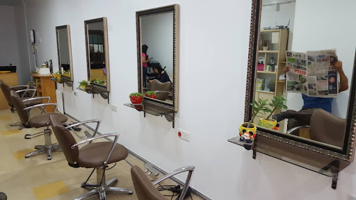 Xisers Unisex Hair Saloon